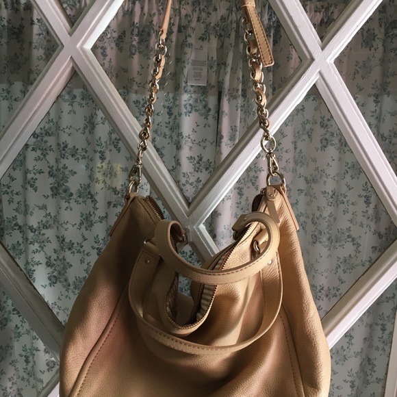 kate spade Handbags - Kate Spade pebbled leather shoulder bag